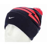 Шапка NSW LOI POM BEANIE 688769451 Nike